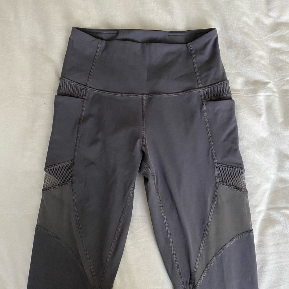 Lululemon Mesh In Motion Crop - Picture 7 of 9